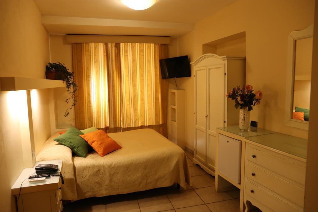 Albergo Del Centro Storico Салерно Экстерьер фото