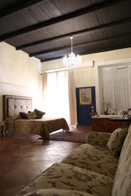 Albergo Del Centro Storico Салерно Экстерьер фото