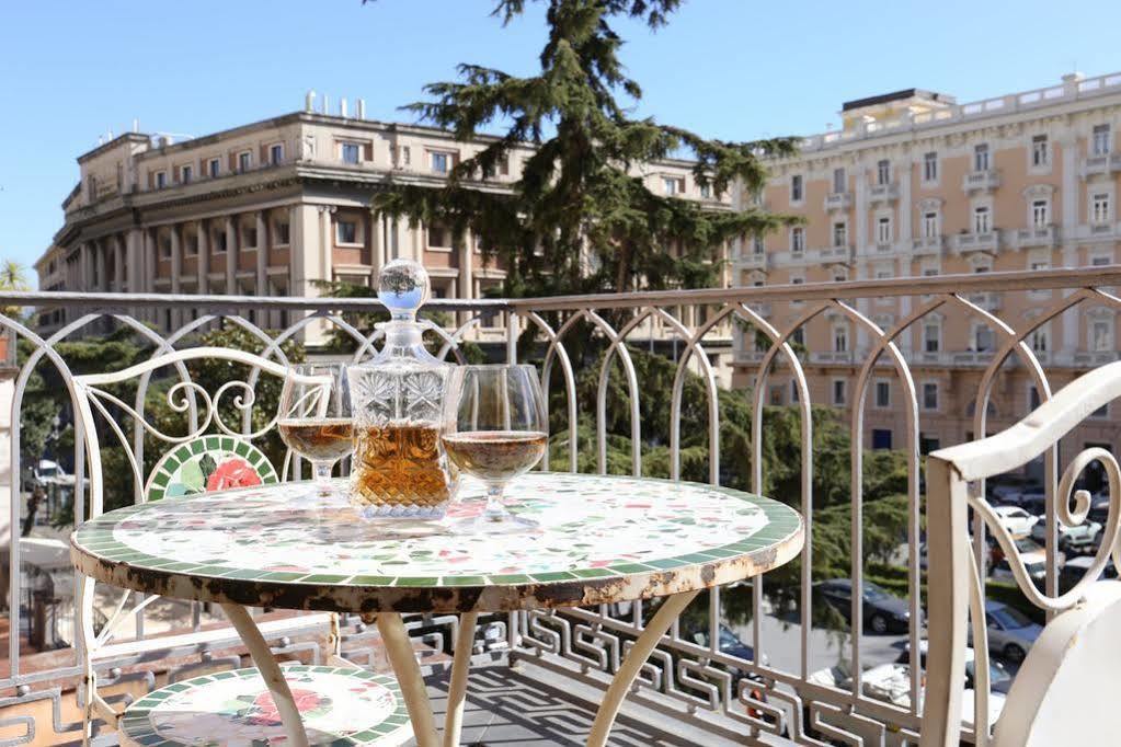 Albergo Del Centro Storico Салерно Экстерьер фото